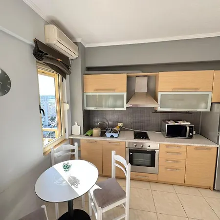 Sea View Apartment *